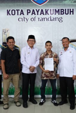 Dua Pemuda Payakumbuh Diakui Apple dan NASA, Wali Kota Zulmaeta: Bukti Anak Daerah Mampu Menembus Dunia