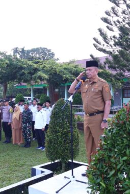 Wawako Elzadaswarman Tekankan Pendidikan Moral dan Keimanan Saat Upacara di MTsN 2 Payakumbuh